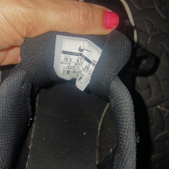 Nike Court Royale AC Black & White Men Sneakers - Picture 10 of 12